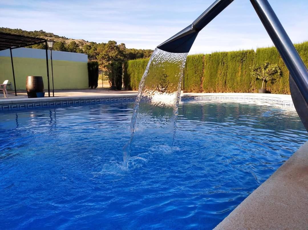 Con Piscina Homestay